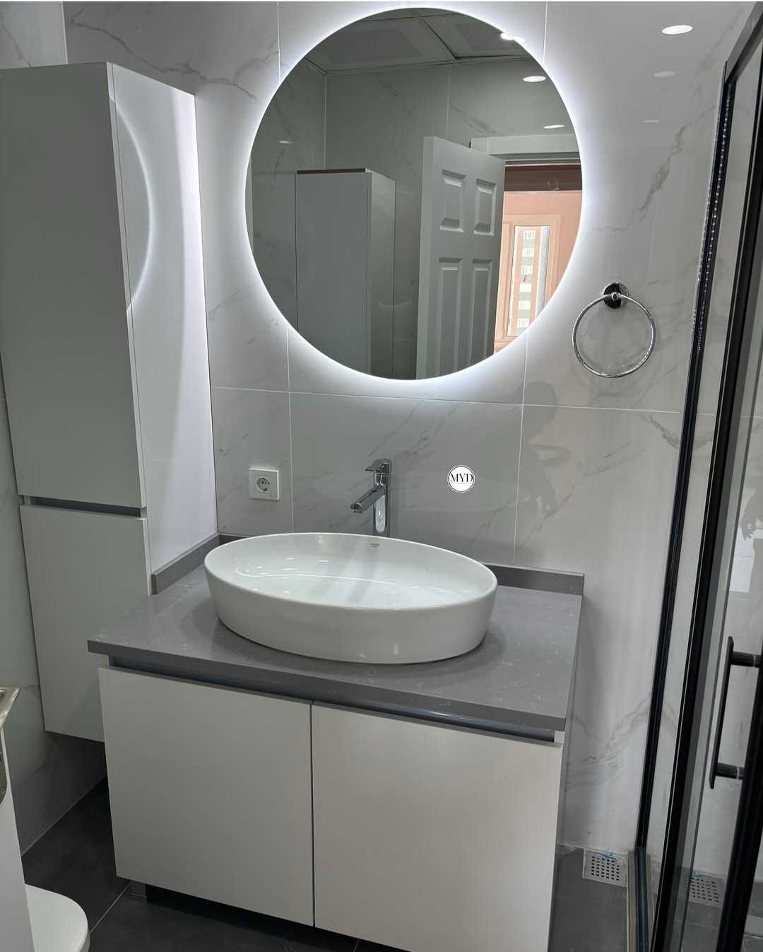 Banyonuzda Şıklık ve Düzeni Bir Arada Sunan Tezgah Üstü Banyo Dolapları!